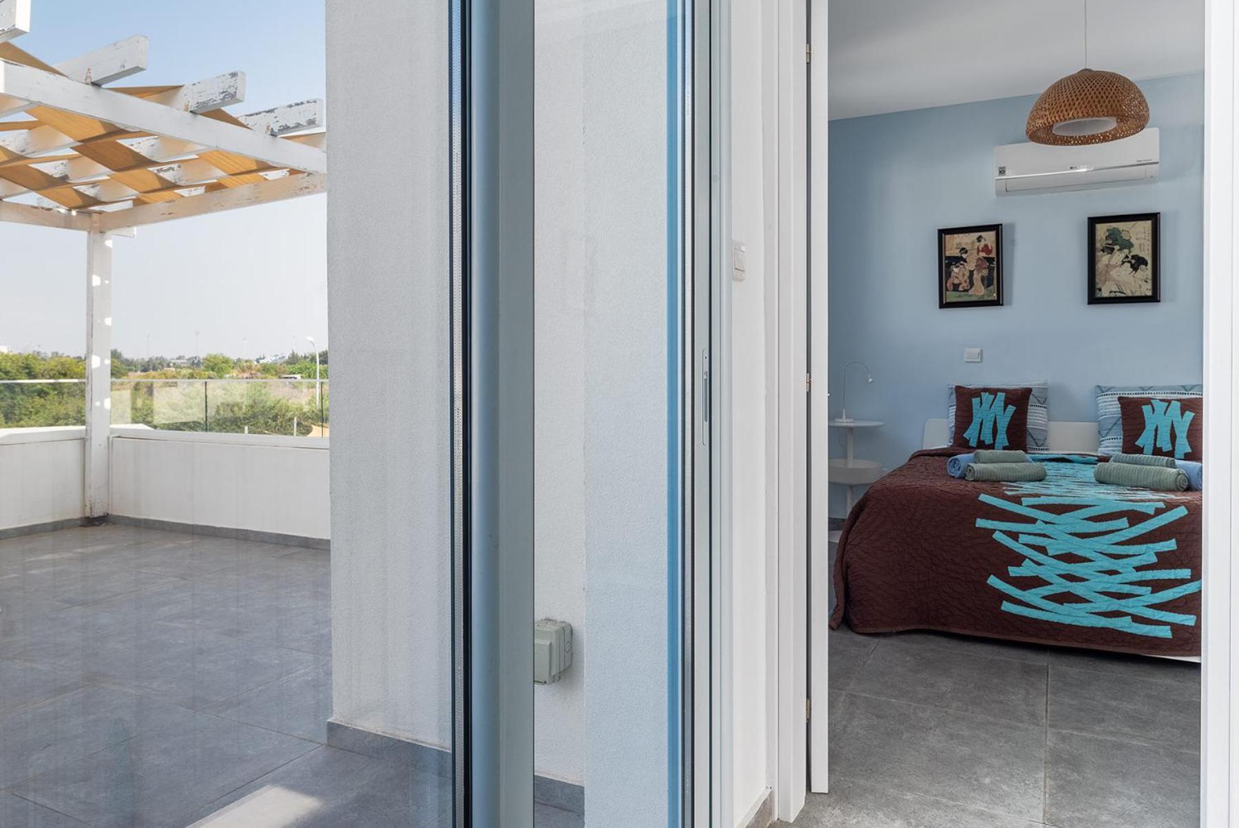 Blue Diamond Beach Villas Paphos Exteriör bild