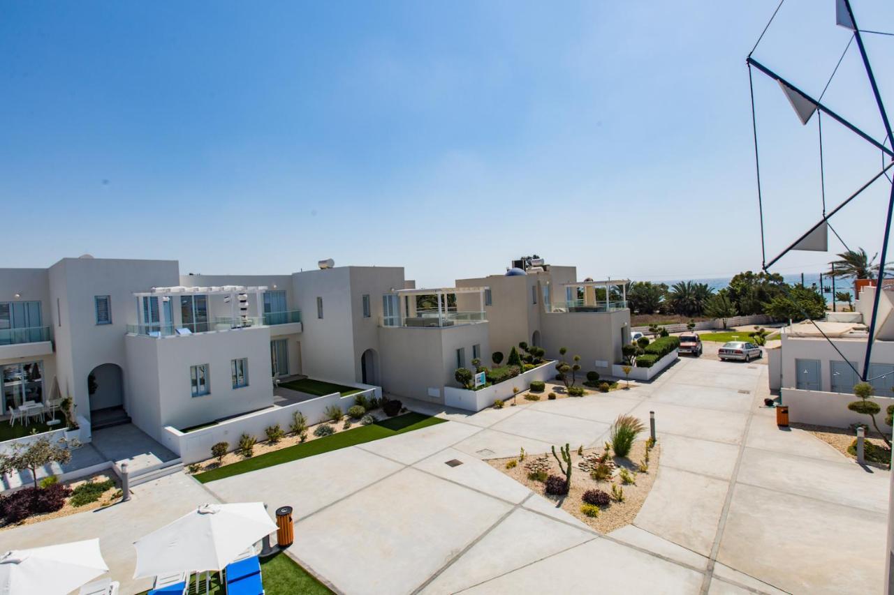 Blue Diamond Beach Villas Paphos Exteriör bild