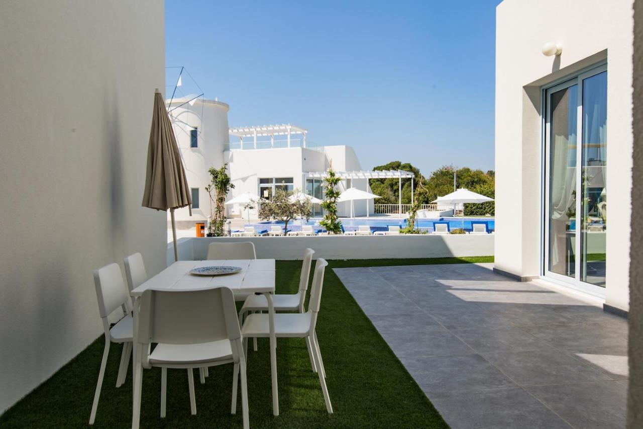 Blue Diamond Beach Villas Paphos Exteriör bild
